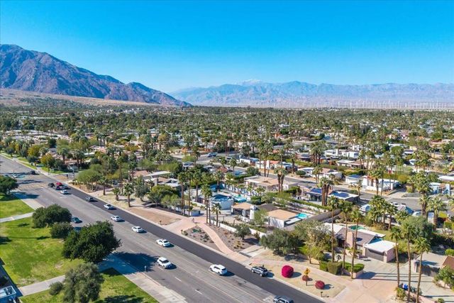 1110 E Vista Chino Rd, Palm Springs, CA 92262
