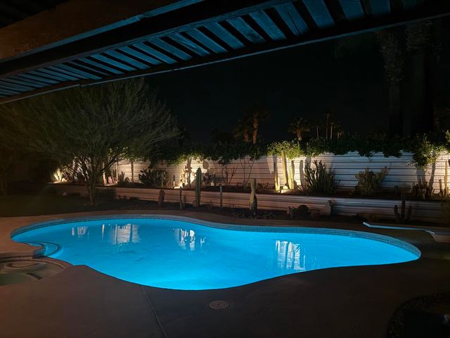 1110 E Vista Chino Rd, Palm Springs, CA 92262