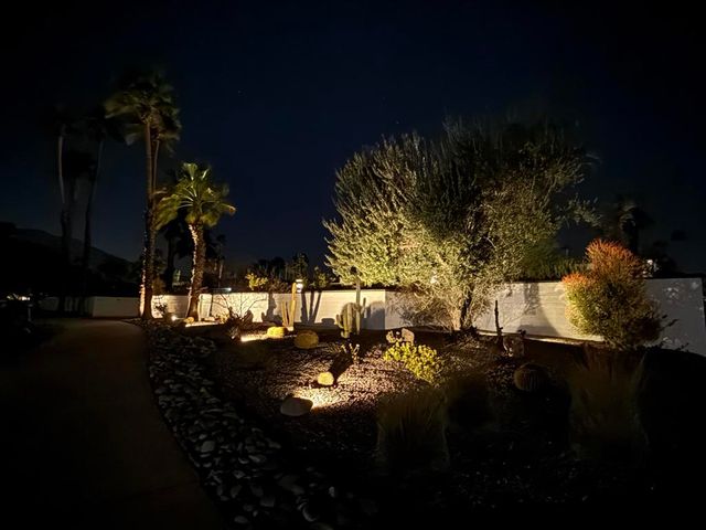 1110 E Vista Chino Rd, Palm Springs, CA 92262