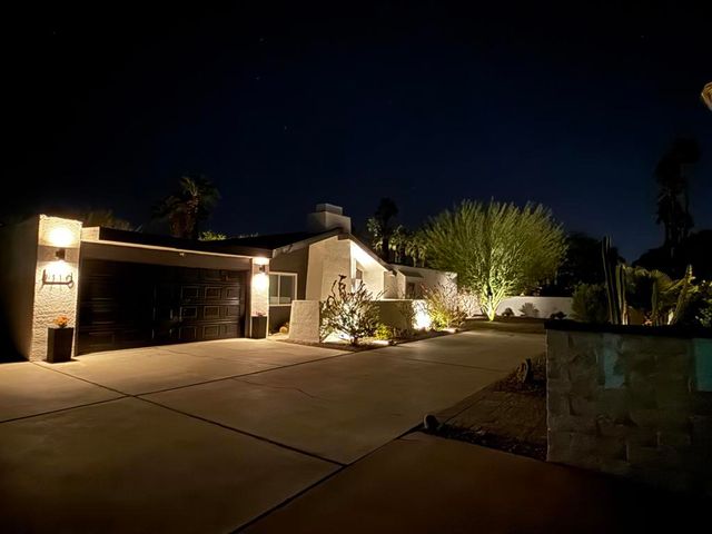 1110 E Vista Chino Rd, Palm Springs, CA 92262