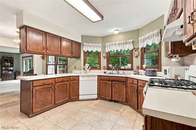 8433 Hearth Circle NW, Massillon, OH 44646