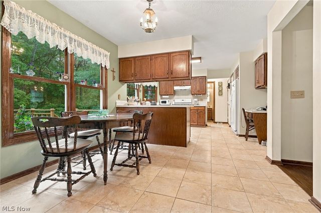 8433 Hearth Circle NW, Massillon, OH 44646