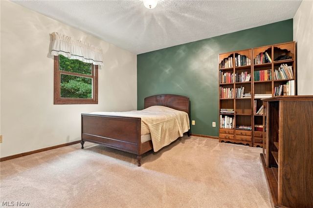 8433 Hearth Circle NW, Massillon, OH 44646