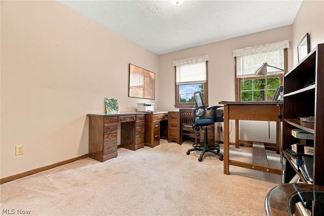 8433 Hearth Circle NW, Massillon, OH 44646