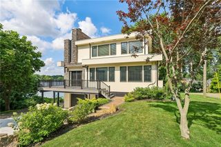 5490 Springlake Road NW, Canton, OH 44718