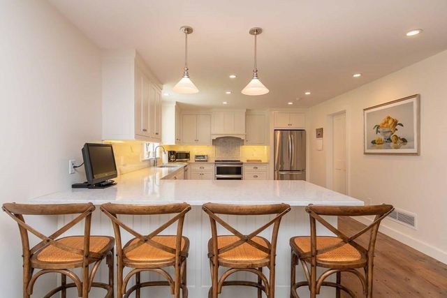 25 Boylston Dr, Edgartown, MA 02539