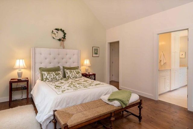 25 Boylston Dr, Edgartown, MA 02539