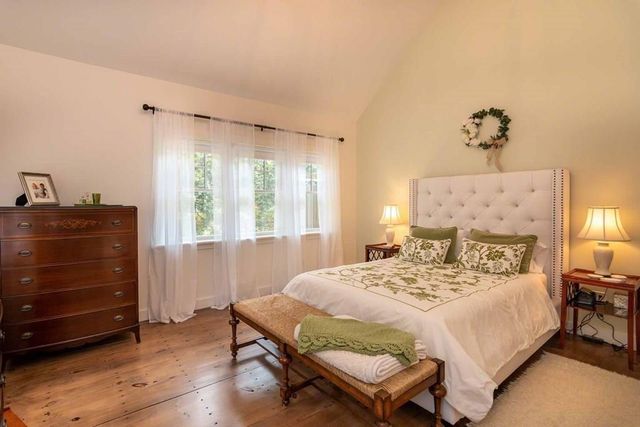 25 Boylston Dr, Edgartown, MA 02539