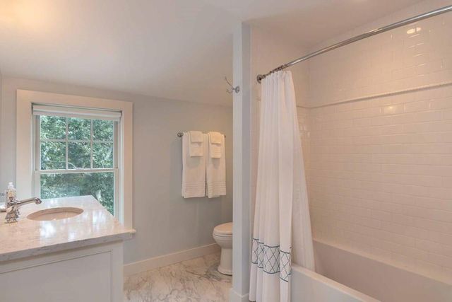 25 Boylston Dr, Edgartown, MA 02539