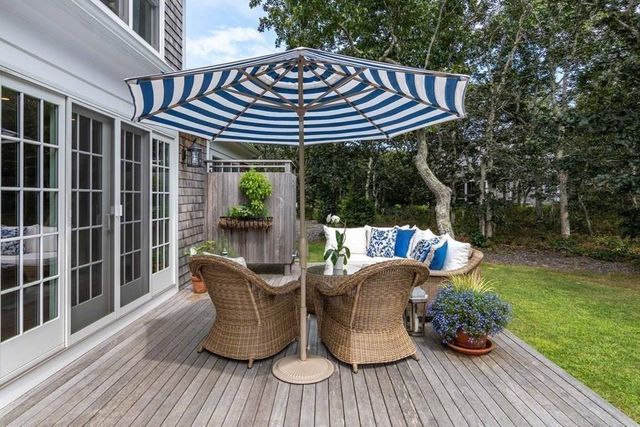 25 Boylston Dr, Edgartown, MA 02539