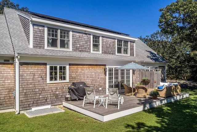 25 Boylston Dr, Edgartown, MA 02539