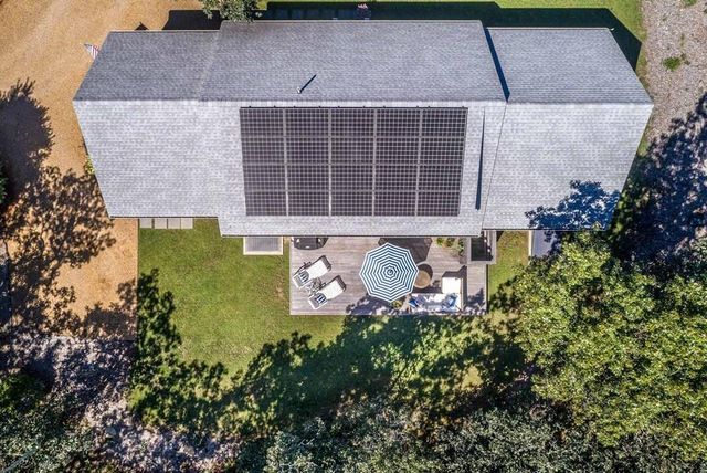 25 Boylston Dr, Edgartown, MA 02539