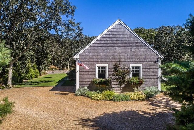 25 Boylston Dr, Edgartown, MA 02539