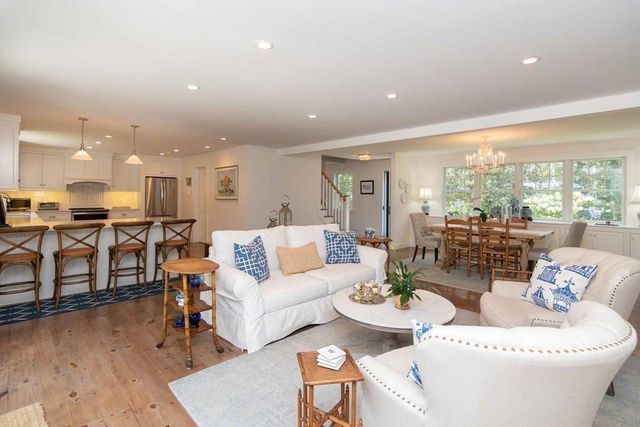 25 Boylston Dr, Edgartown, MA 02539