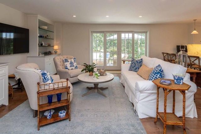 25 Boylston Dr, Edgartown, MA 02539