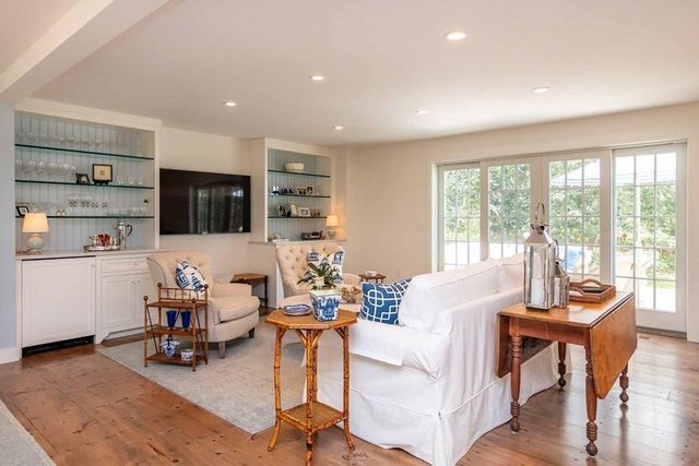 25 Boylston Dr, Edgartown, MA 02539