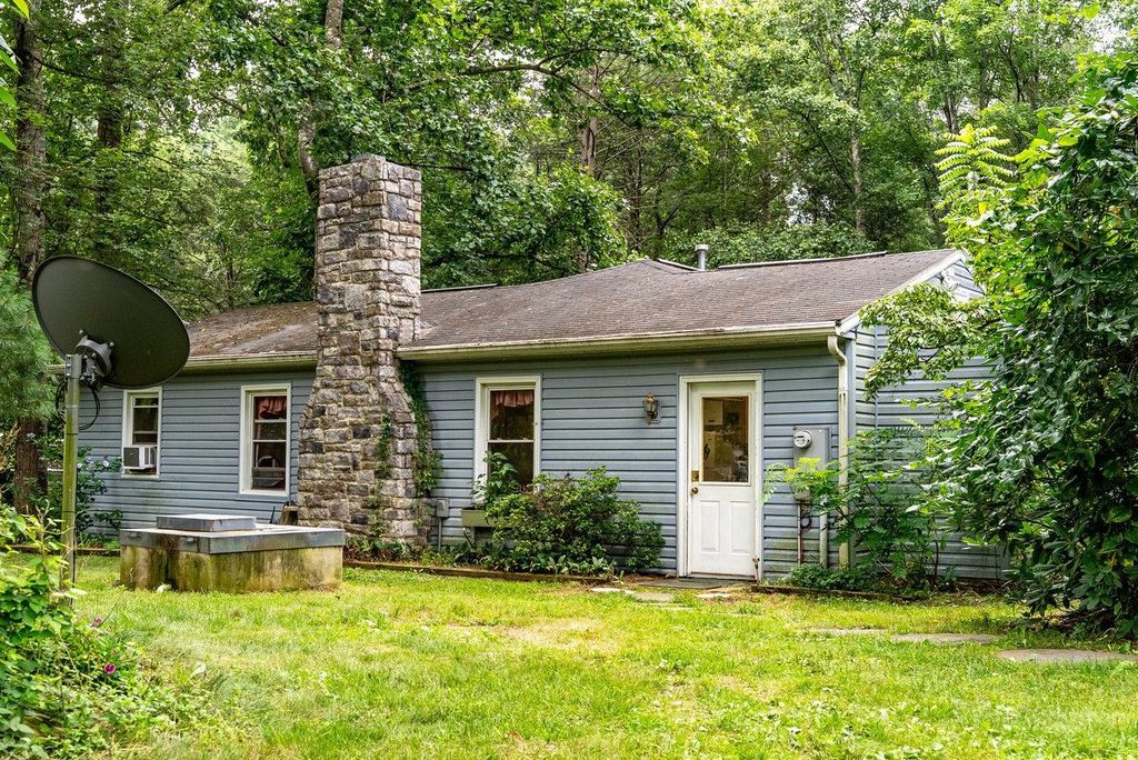 10523 UNION SPRINGS RD, Dayton, VA 22821