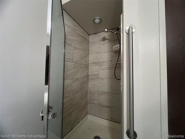 27915 Berrywood Lane 70, Farmington, MI 48334