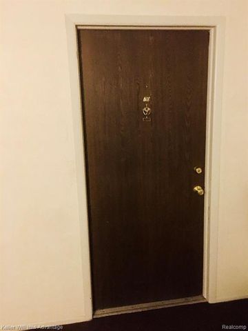 27915 Berrywood Lane 70, Farmington, MI 48334