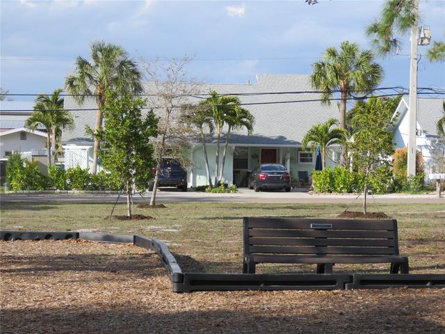 418 NARVAEZI STREET, Venice, FL 34285