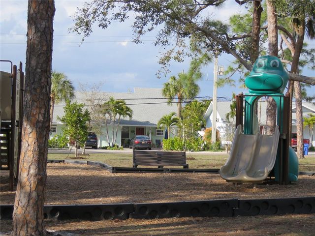 418 NARVAEZI STREET, Venice, FL 34285