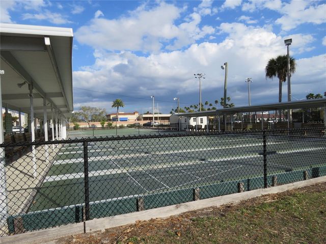 418 NARVAEZI STREET, Venice, FL 34285