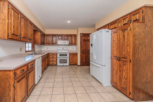 6651 E NEW HAVEN RD, Columbia, MO 65201