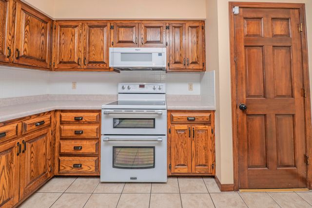 6651 E NEW HAVEN RD, Columbia, MO 65201