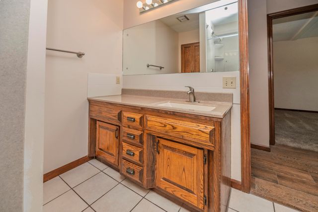 6651 E NEW HAVEN RD, Columbia, MO 65201
