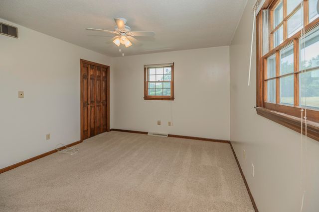 6651 E NEW HAVEN RD, Columbia, MO 65201