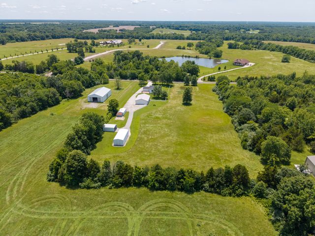 6651 E NEW HAVEN RD, Columbia, MO 65201