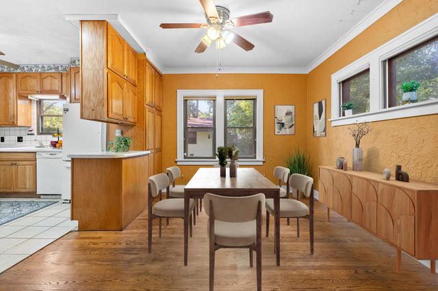 1332 Royce Avenue, Kalamazoo, MI 49001