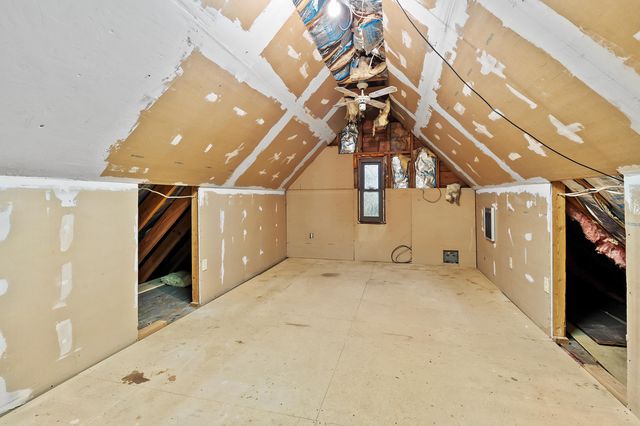 1332 Royce Avenue, Kalamazoo, MI 49001