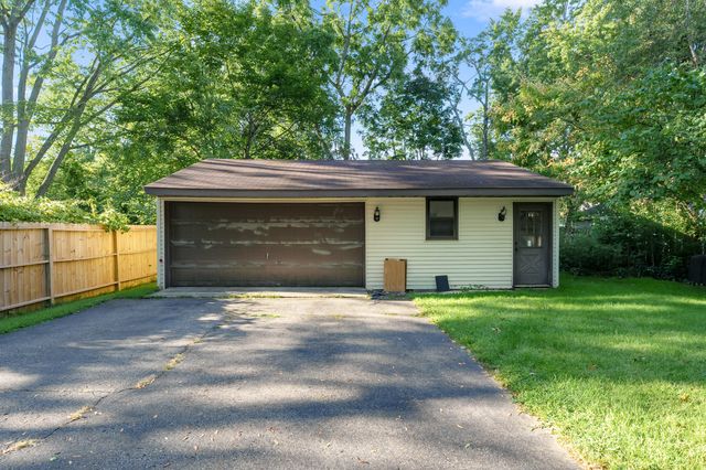 1332 Royce Avenue, Kalamazoo, MI 49001