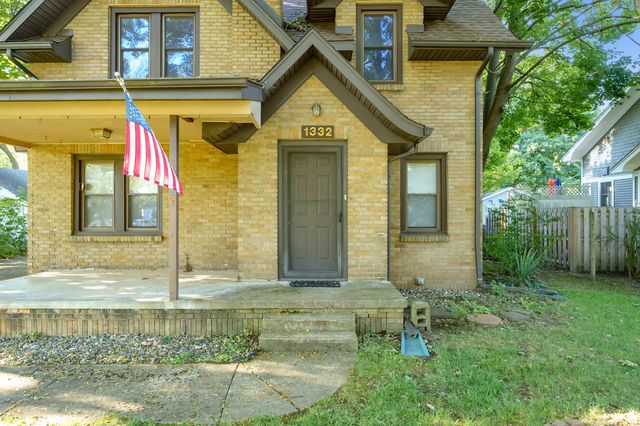 1332 Royce Avenue, Kalamazoo, MI 49001