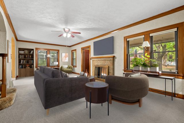 1332 Royce Avenue, Kalamazoo, MI 49001