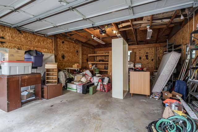 1332 Royce Avenue, Kalamazoo, MI 49001