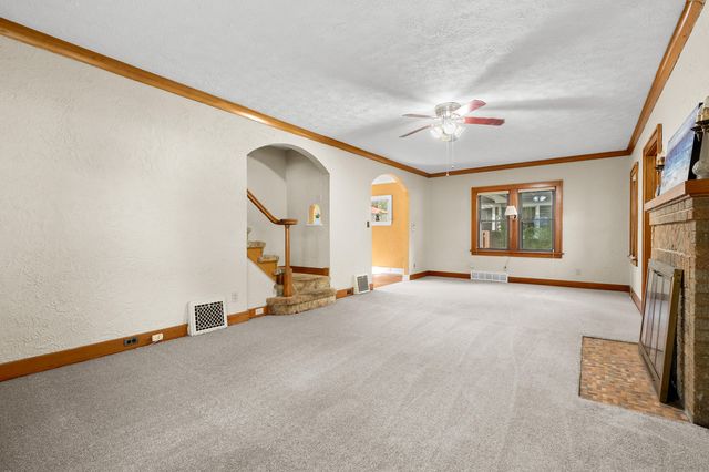 1332 Royce Avenue, Kalamazoo, MI 49001