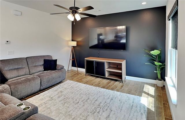 2101 Tallgrass Terrace, Centerton, AR 72719