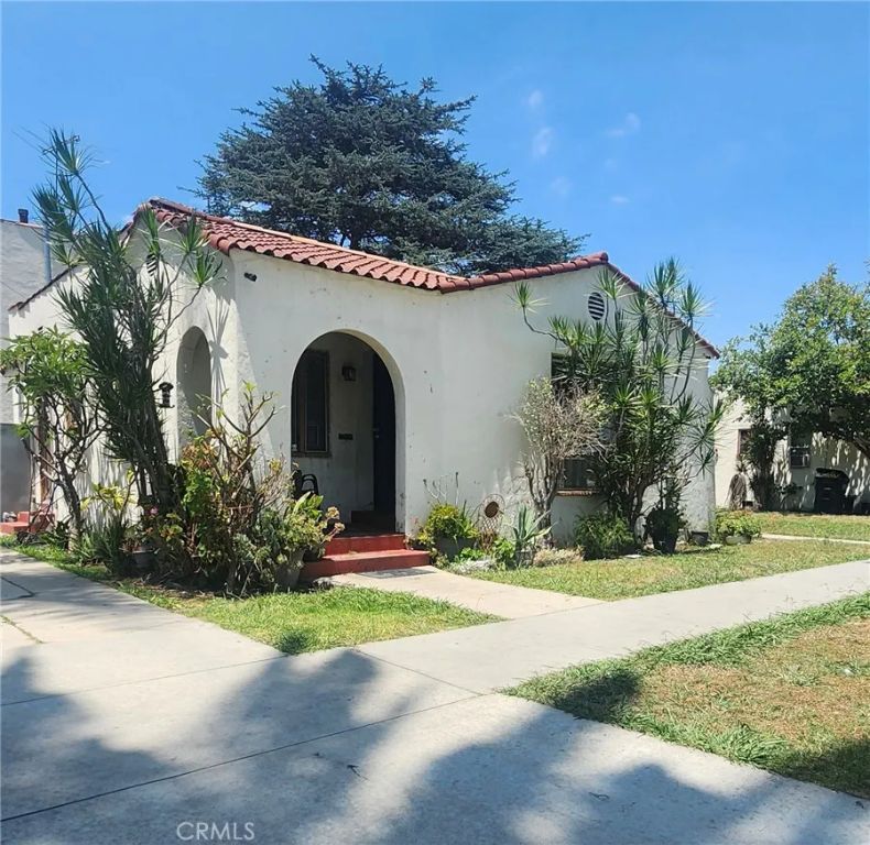 7003 Mission, Huntington Park, CA 90255