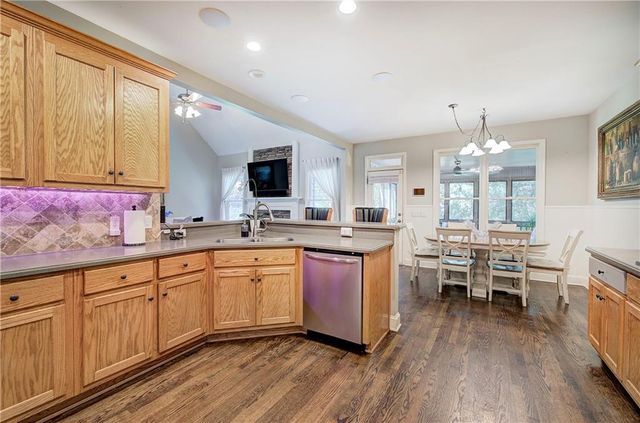 213 Montana Way, Canton, GA 30114