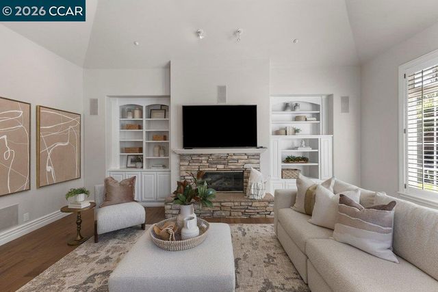 28 Kimberley Pl, Alamo, CA 94507