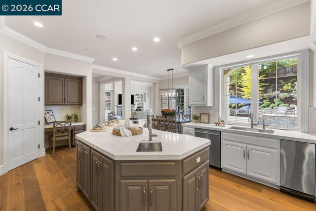 28 Kimberley Pl, Alamo, CA 94507