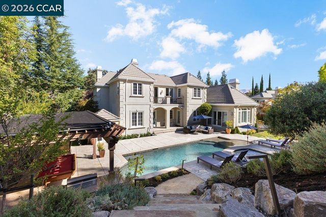 28 Kimberley Pl, Alamo, CA 94507