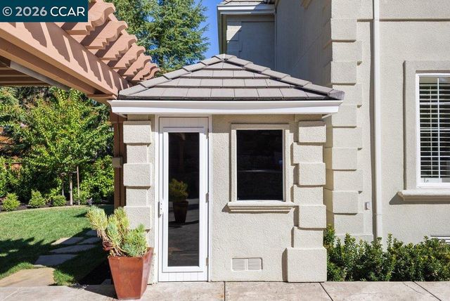 28 Kimberley Pl, Alamo, CA 94507