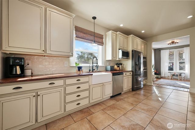 2880 Creasey Road, Custer, WA 98240