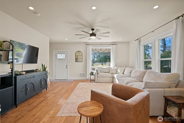 2880 Creasey Road, Custer, WA 98240
