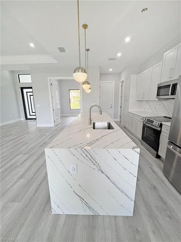 5136 Balmer ST, Lehigh Acres, FL 33971