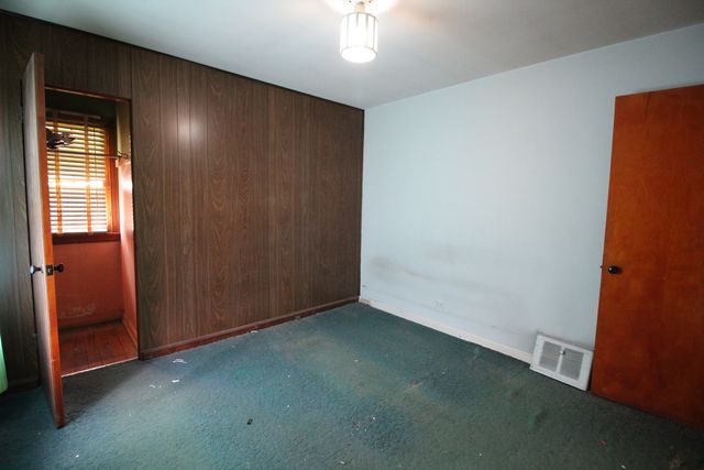 5615 S Nordica Avenue, Chicago, IL 60638