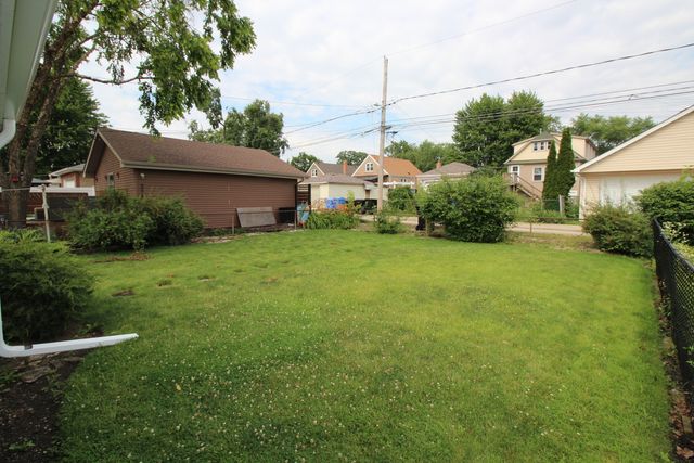 5615 S Nordica Avenue, Chicago, IL 60638